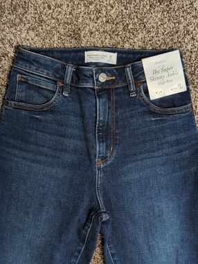 Abercrombie & Fitch Curve Love Super Skinny Ankle Jeans Size 26 NEW